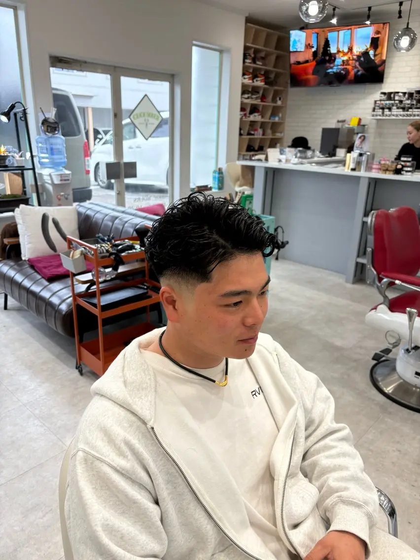 ショート パーマ メンズ カット パーマ 本間 颯太のヘアスタイル