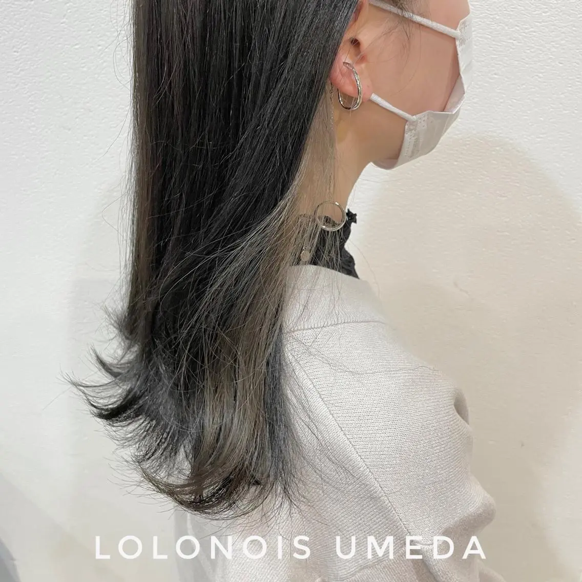 ロング カラー ベージュカラー インナーカラー ホワイトベージュ Lolonois梅田 /Okazaki:)のヘアスタイル
