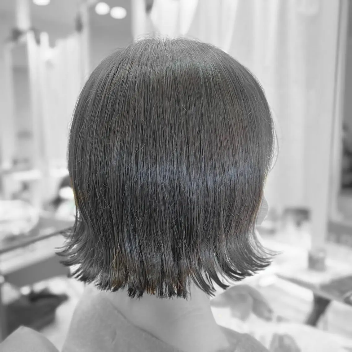 ショート アッシュ 鈴木遥幾 艶髪特化美容師のヘアスタイル