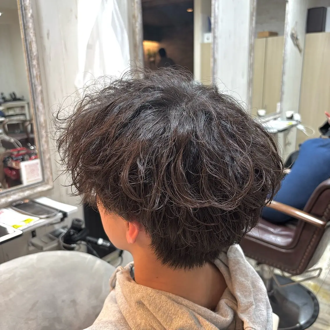 ミディアム パーマ メンズ ミディアムパーマ メンズパーマ カット パーマ 💥桜木町メンズ専門 💥ルキのヘアスタイル