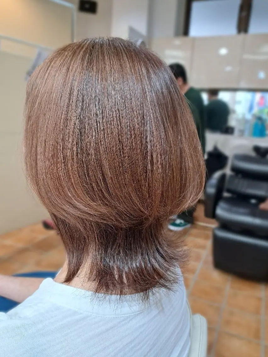 ミディアム カラー ボブ 伸ばしかけ 💜𝑳𝑼𝑵𝑨 🌻母良田愛美🌻のヘアスタイル