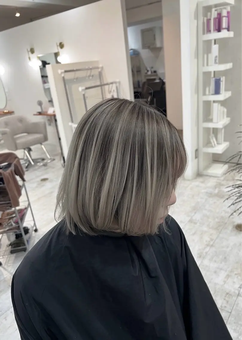 ショート カラー バレイヤージュ グレージュ レイヤーカット 指名数No.1 /NAOYAのヘアスタイル