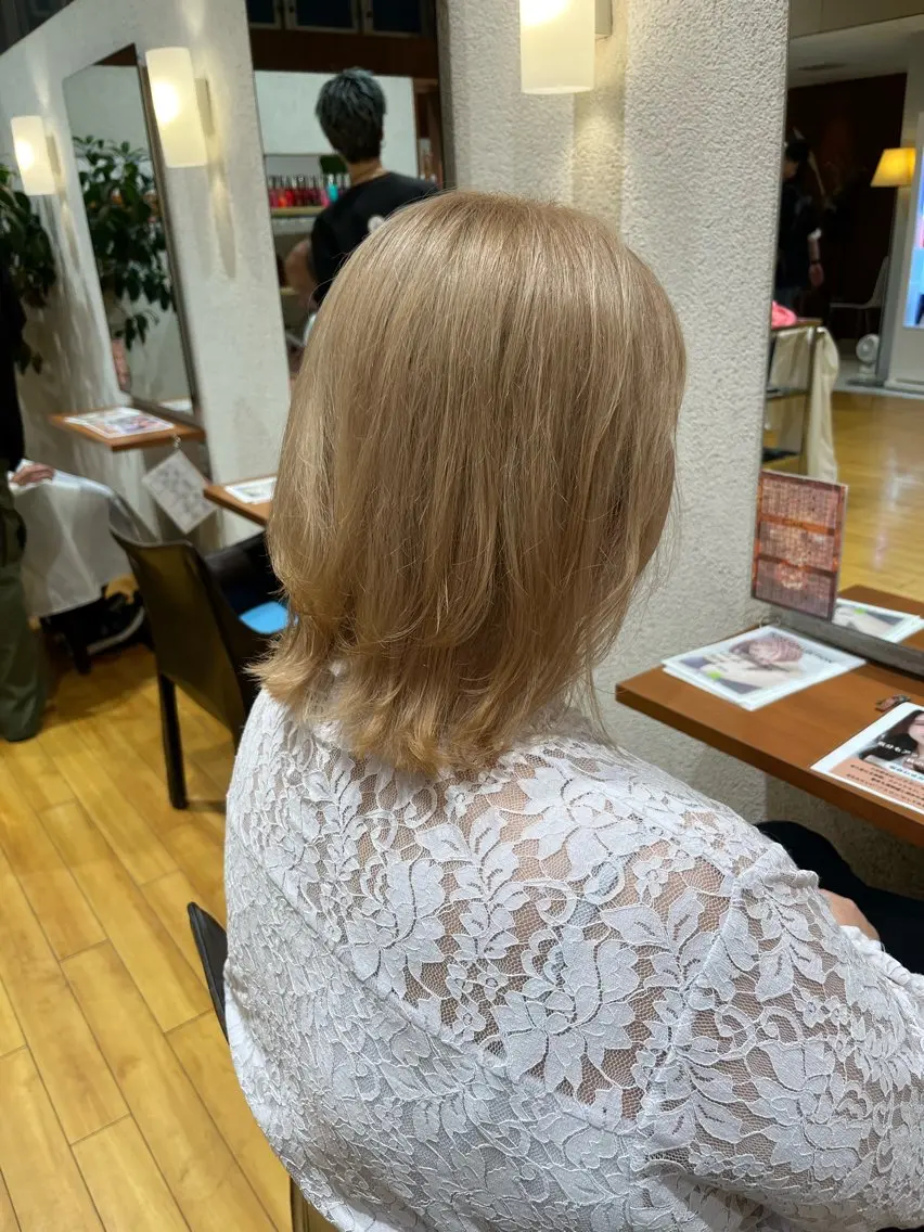 ミディアム ミディアムレイヤー レイヤーカット 浅野 ダイジロウのヘアスタイル