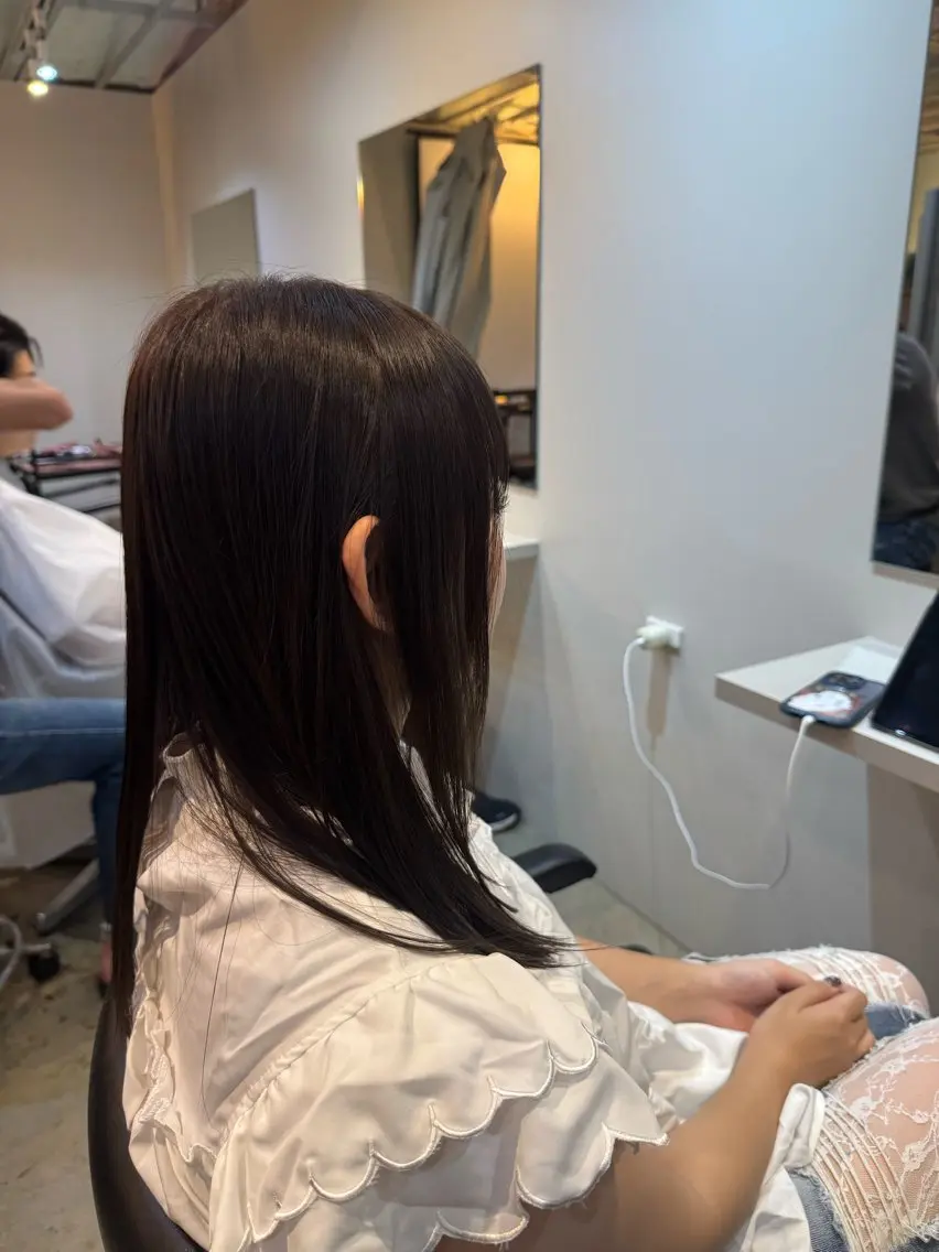 カラー ヘアカラー トリートメント 櫻木 志穏のヘアスタイル