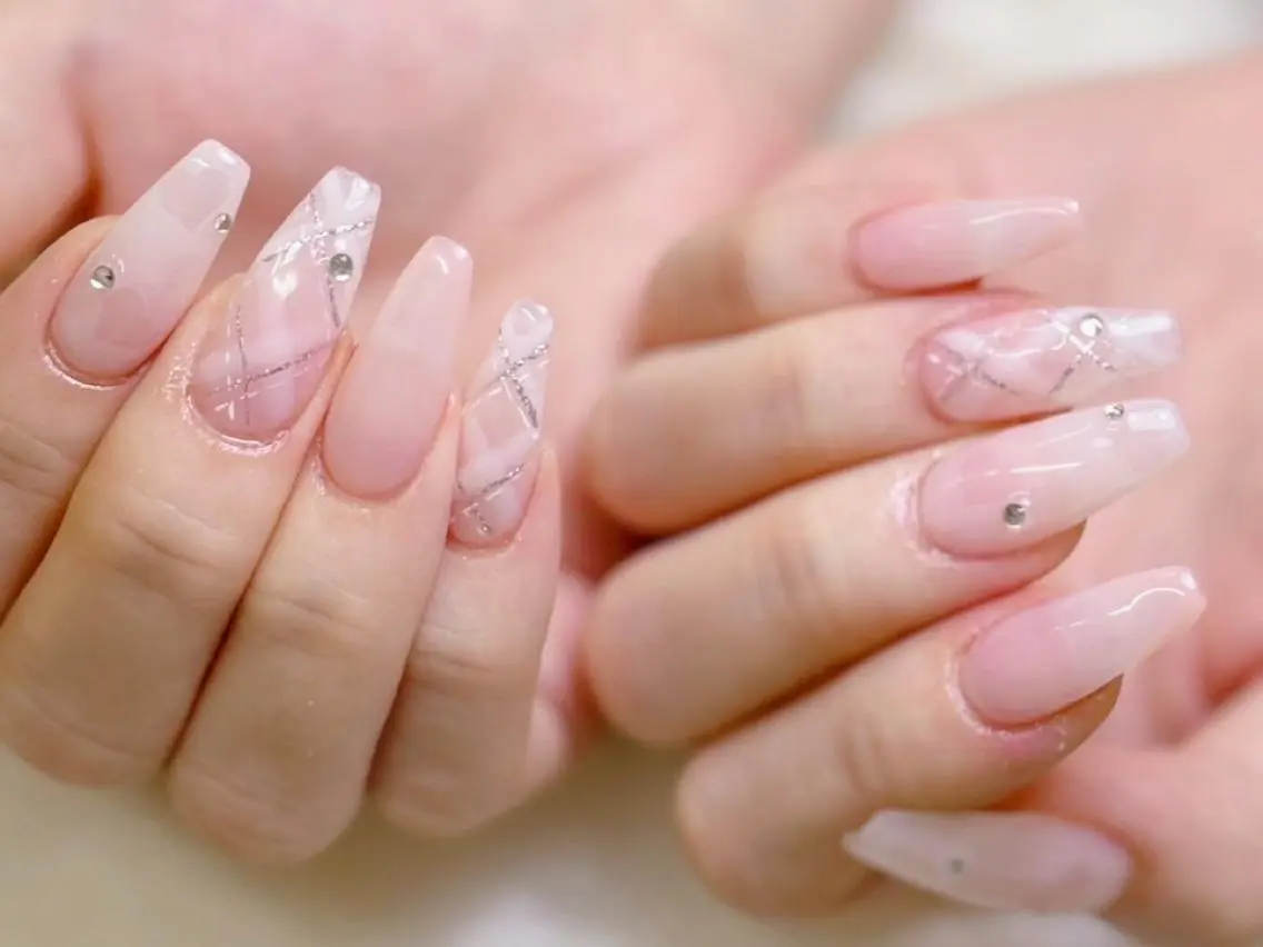 ネイル 💕リリ 🩷のネイルデザイン