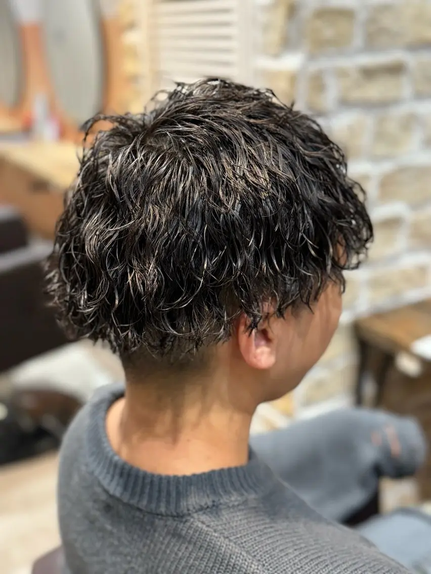 メンズ メンズパーマ 波巻きパーマ カット パーマ メンズ特化 TAKUYAのヘアスタイル