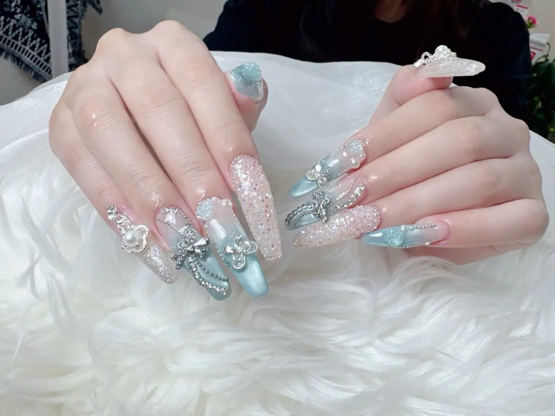 ネイル ブルー フットネイル フレンチネイル 韓国ネイル マグネットネイル ハンドネイル Hara Nail 【持ち込みOK】のネイルデザイン