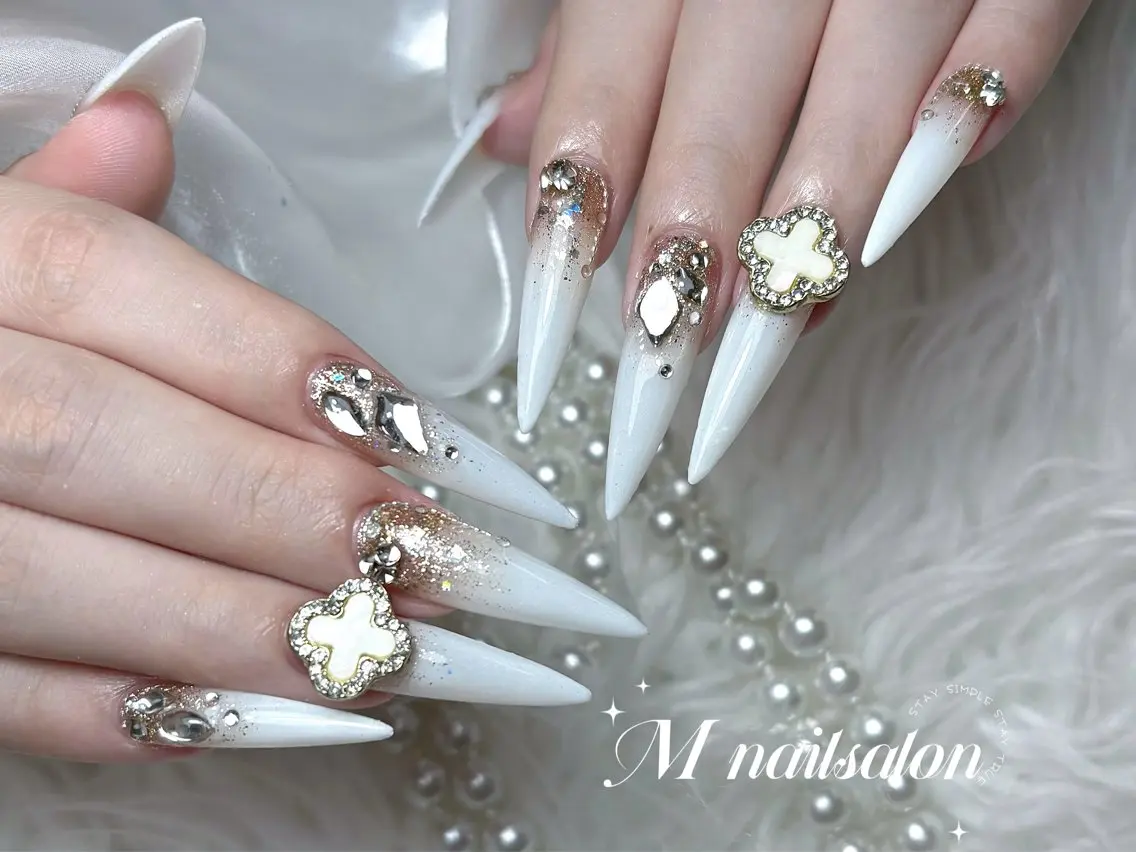 ネイル ハンドネイル M🌷nail 長さだし専門店のネイルデザイン