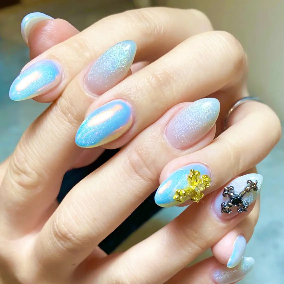 ネイル オーロラネイル ハンドネイル Narumi nailのネイルデザイン