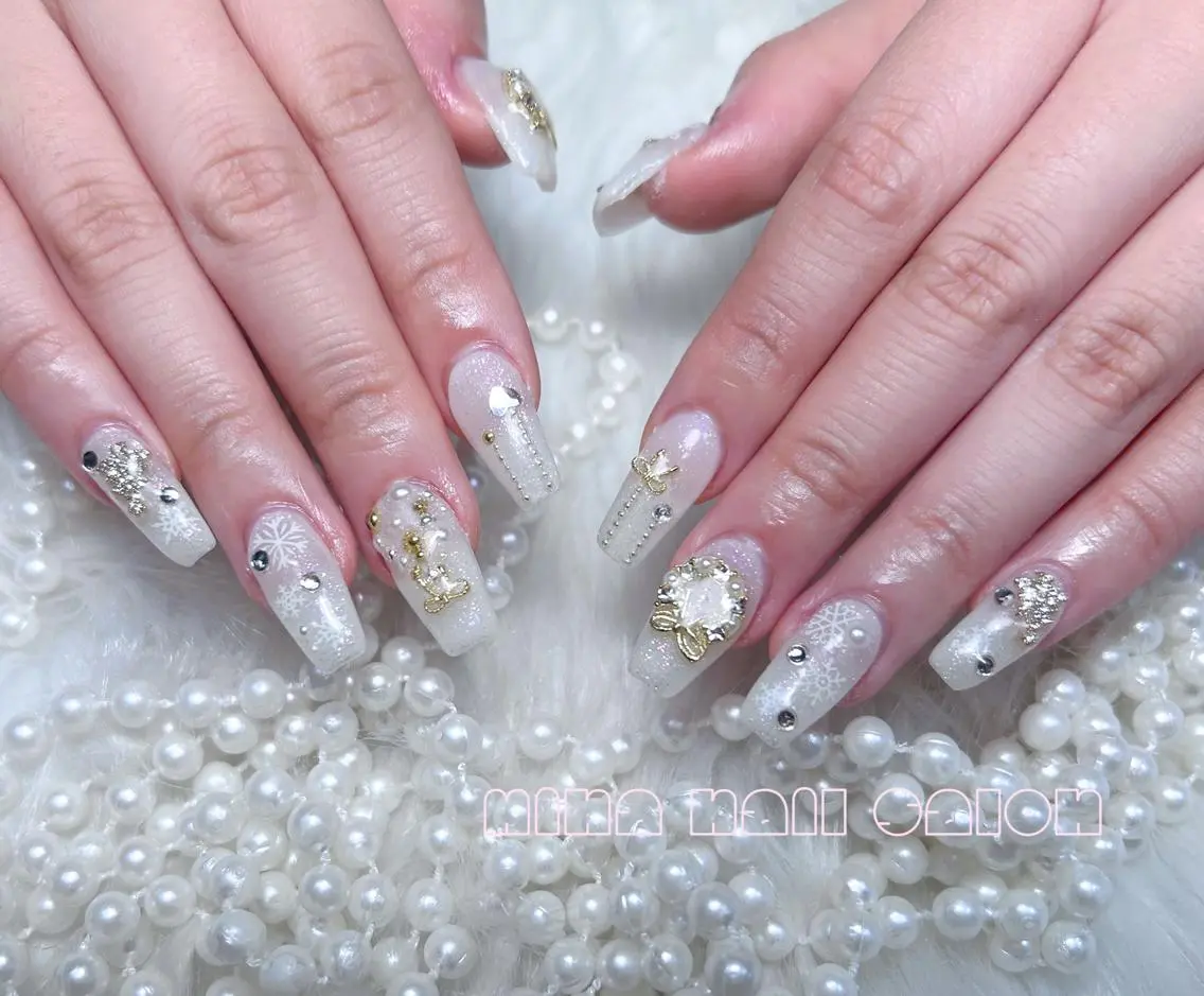 ネイル ハンドネイル 🎀まゆ 🪽🐾のネイルデザイン