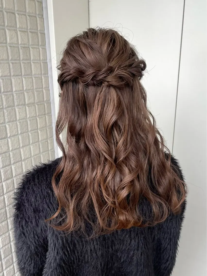 ロング ヘアアレンジ ハーフアップ ヘアセット うる艶カラー 顔周りカット♡ikuのヘアスタイル
