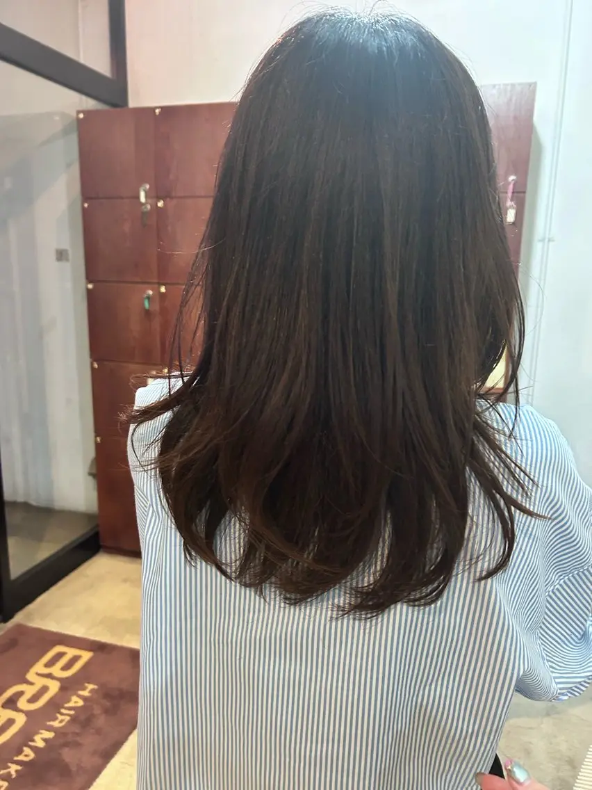 セミロング 津田 花望のヘアスタイル