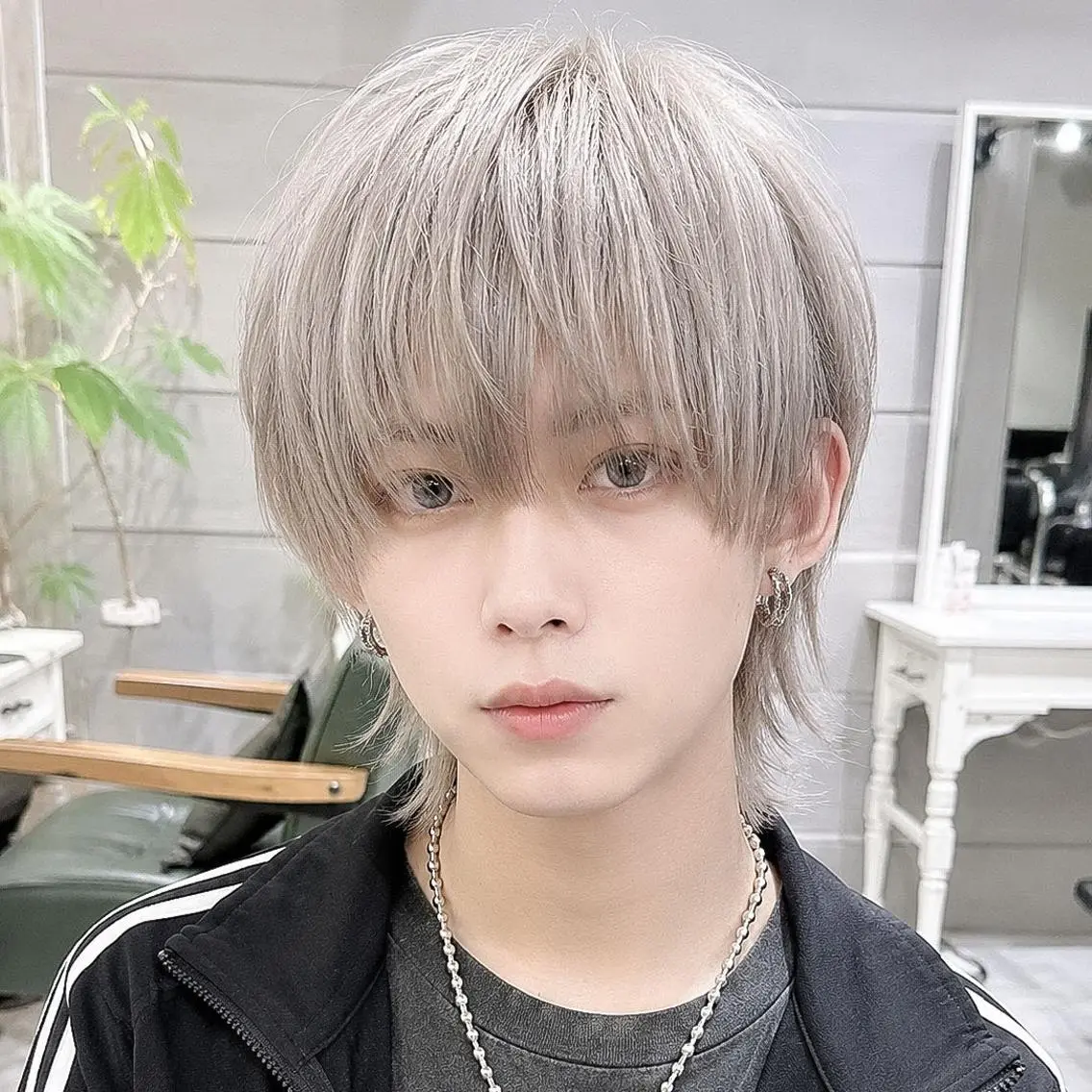 ショート メンズ カラー メンズ韓国風 マッシュウルフ マッシュ メンズウルフカット ベージュカラー DAYS Men’sのヘアスタイル