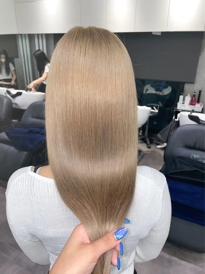 ロング カラー シールエクステ ベージュカラー ブリーチ ケアブリーチ 透明感カラー 🦋韓国hair🦋 エクステ店長sakiのヘアスタイル