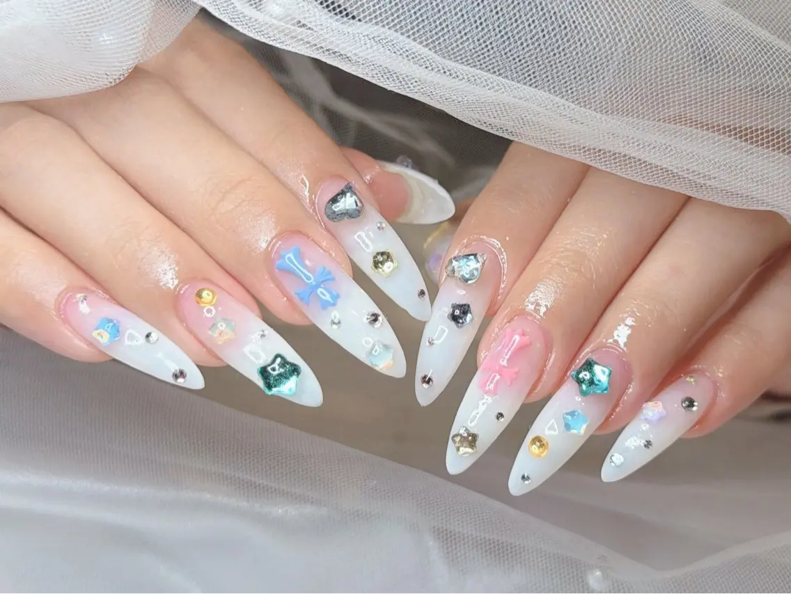 ネイル ハンドネイル minako 🎀🩰のネイルデザイン