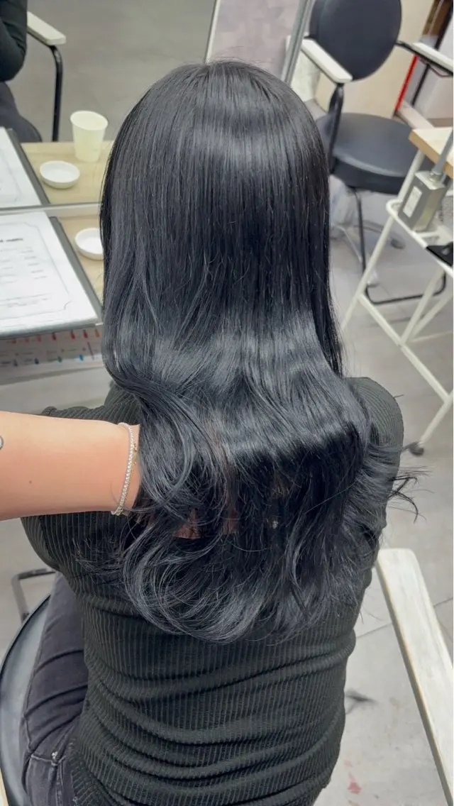 セミロング カラー 歩くパワースポット 🦋KAHOのヘアスタイル