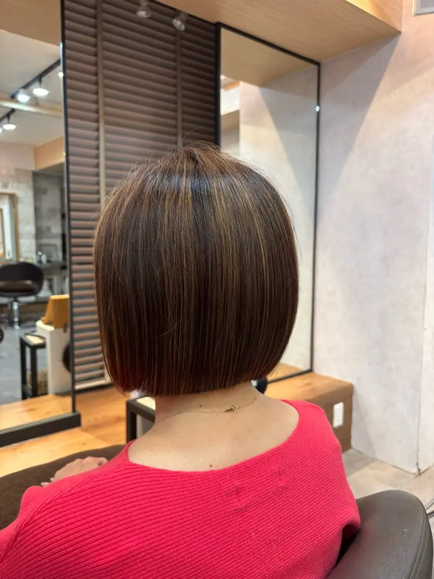 ショート カラー 日髙 愛華のヘアスタイル