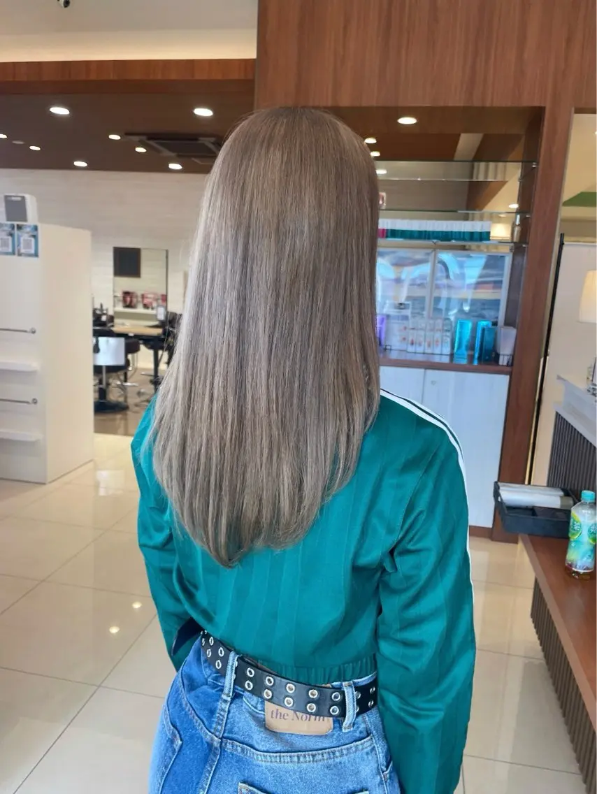 ロング レイヤーカット ヘアカラー Plus lib /misakiのヘアスタイル
