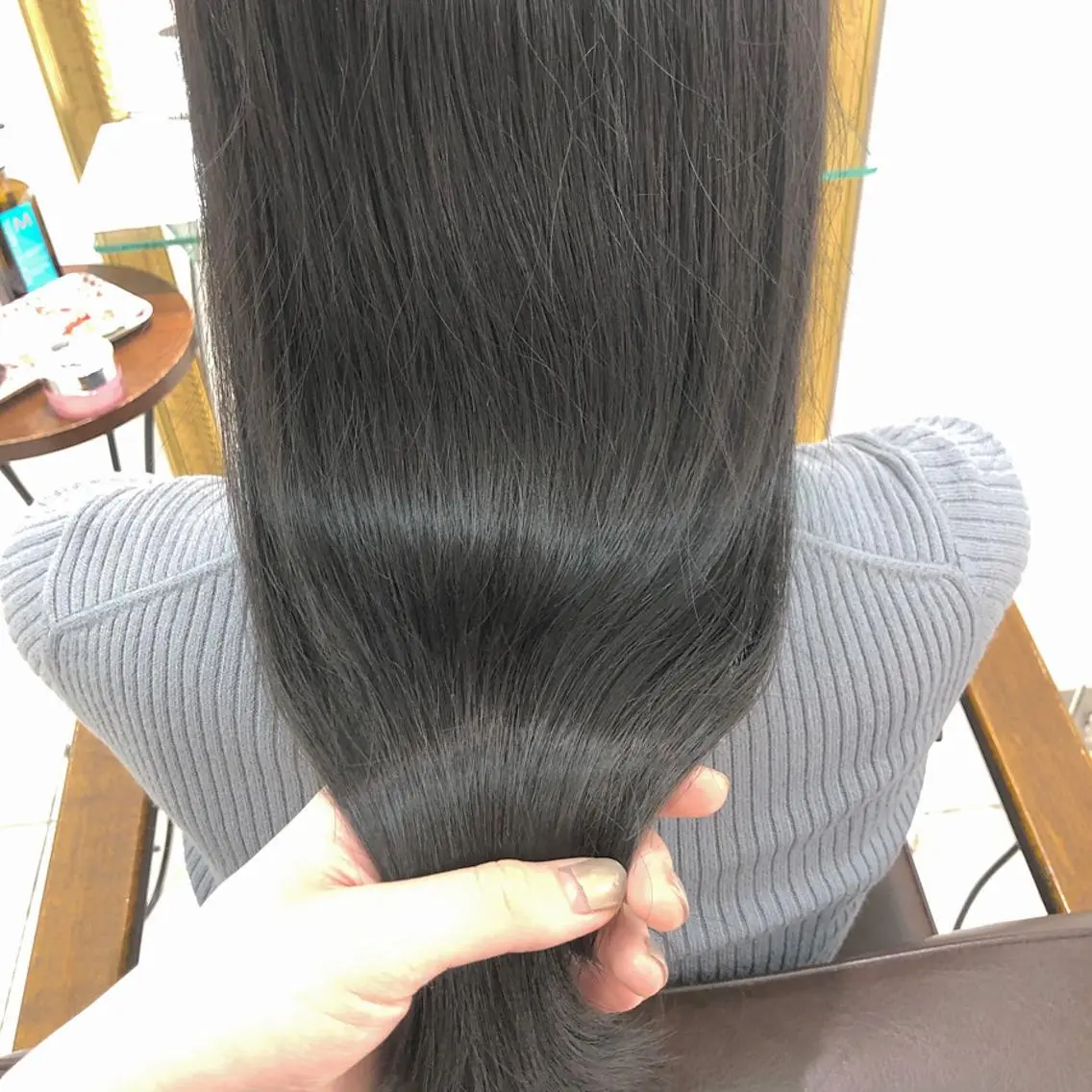 ロング カラー TRENCH　相澤 果歩のヘアスタイル