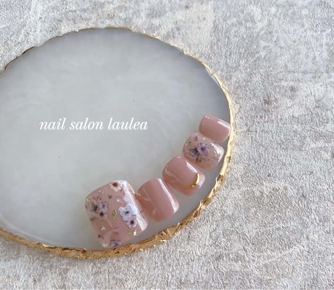 ネイル フラワーネイル フットネイル シンプルネイル nail salon Lauleaのネイルデザイン