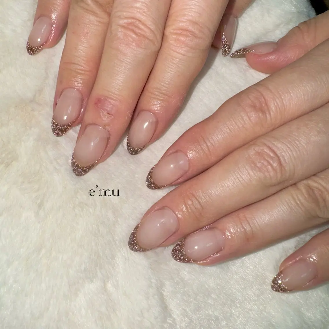 ネイル フラッシュネイル フレンチネイル ラメ(グリッター) ハンドネイル nail salon e'mu💐のネイルデザイン