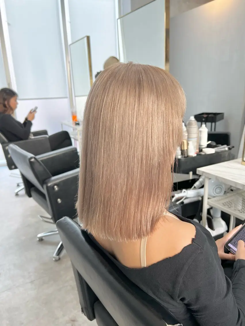 ミディアム カラー カット ヘアカラー トリートメント ヘアセット 🫧艶ダブルカラー ブリーチ🫧トモヤのヘアスタイル