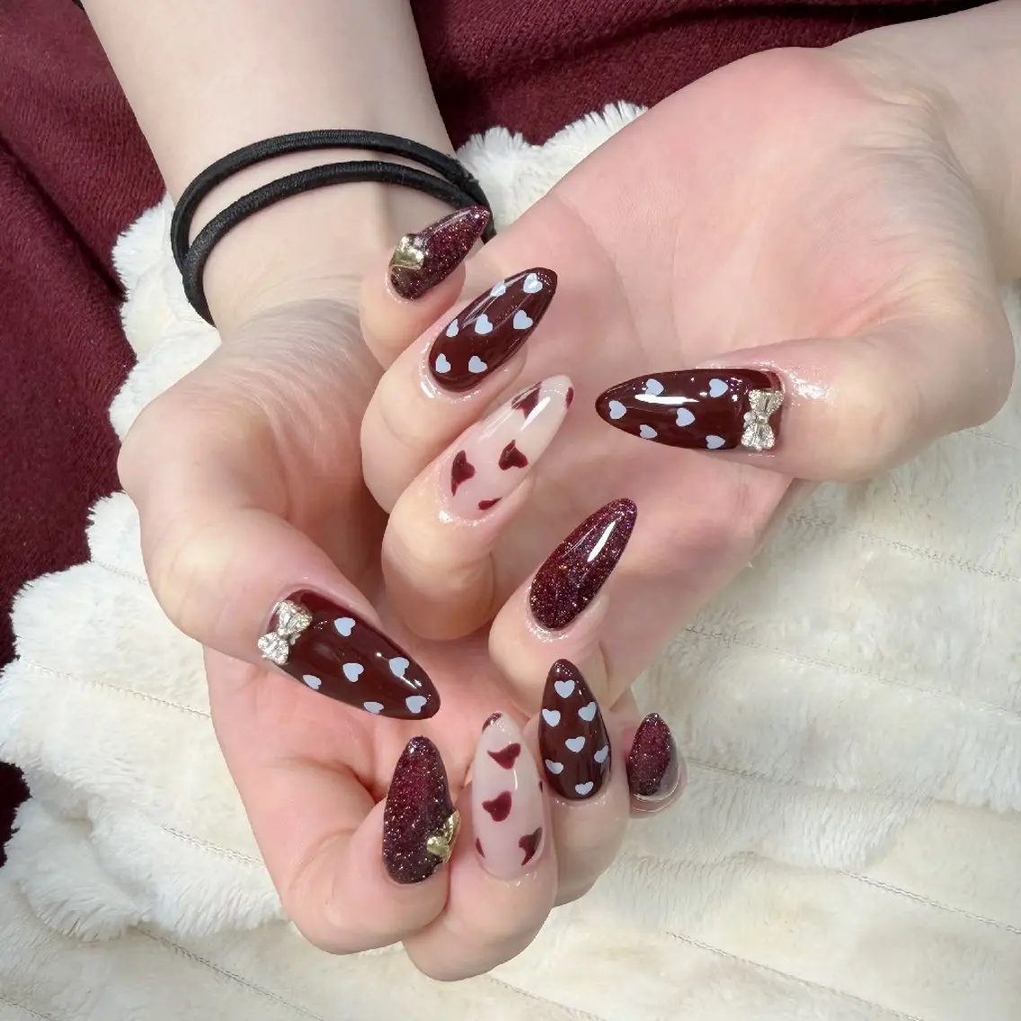 ネイル チークネイル フレンチネイル ジェルネイル ガーリー キラキラネイル ハンドネイル UM Nail Salonのネイルデザイン