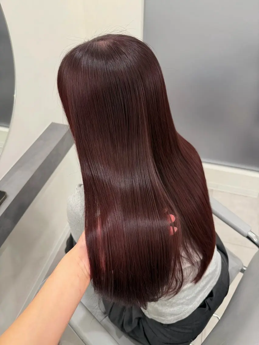 ロング トリートメント ヘアカラー YOSHINO AIKOのヘアスタイル