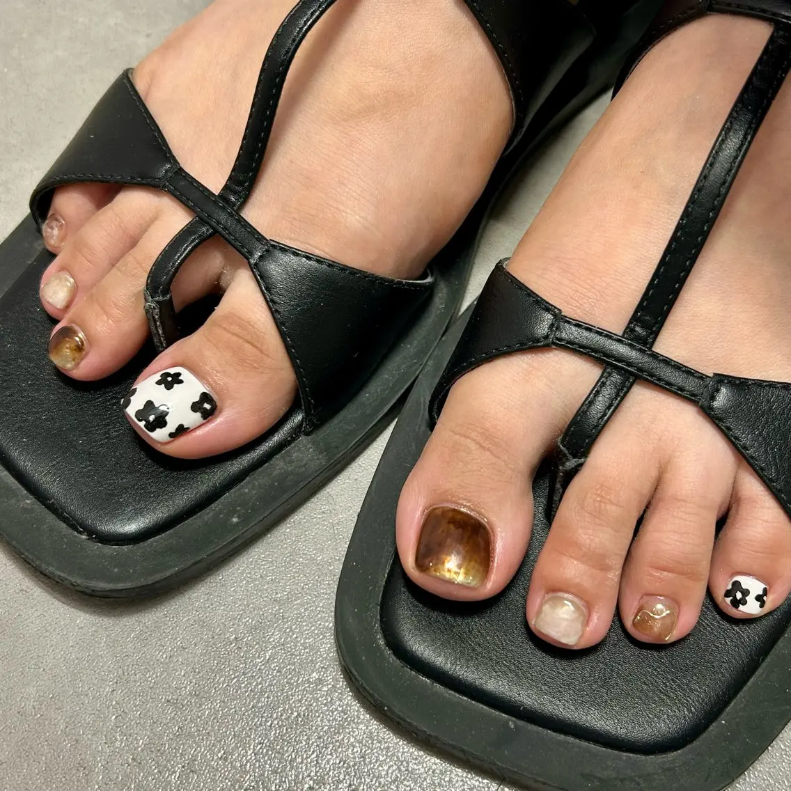 ネイル フットネイル K. Ayanaのネイルデザイン