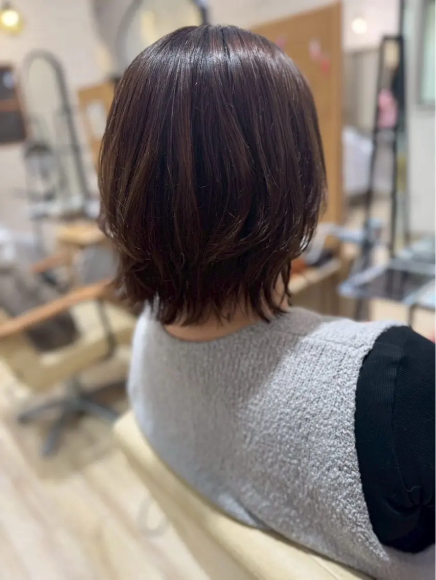 ミディアム ヘアカラー トリートメント 三輪 あおいのヘアスタイル