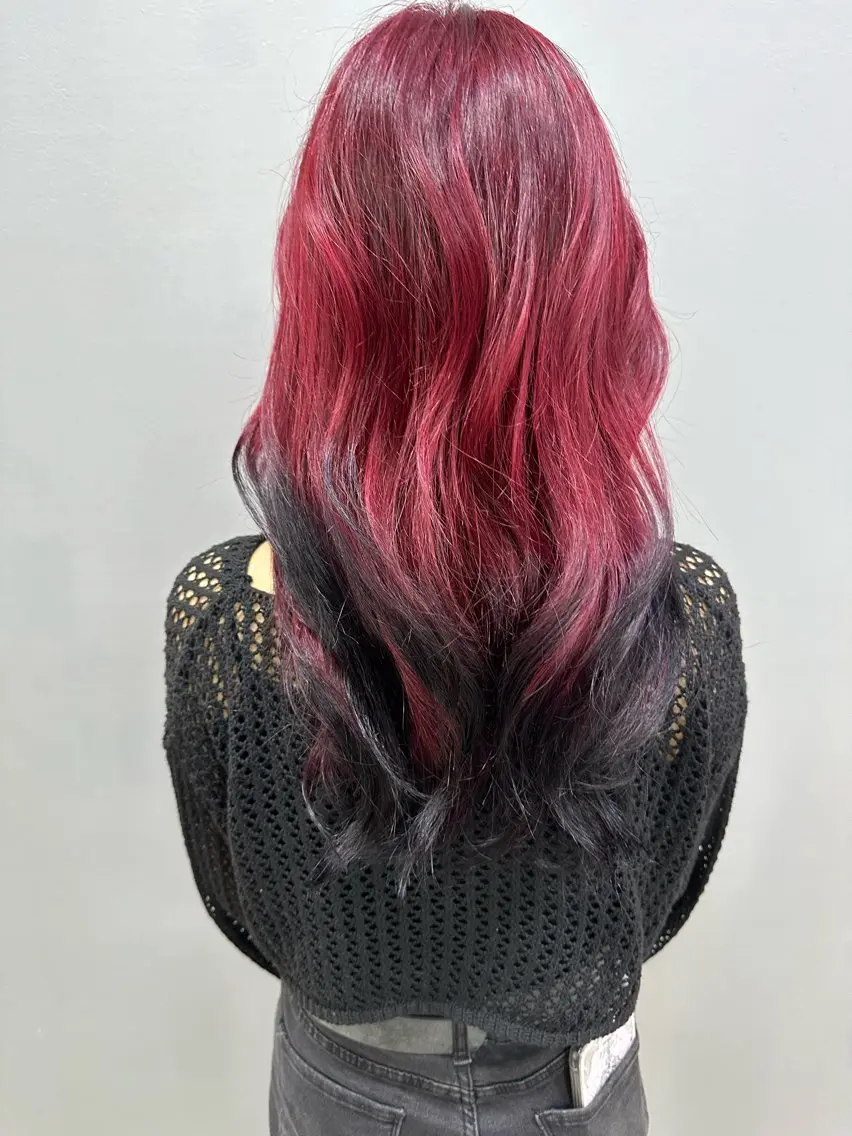 セミロング カラー ブリーチ デザインカラー グラデーションカラー ヘアカラー トリートメント 坪井 拓海のヘアスタイル