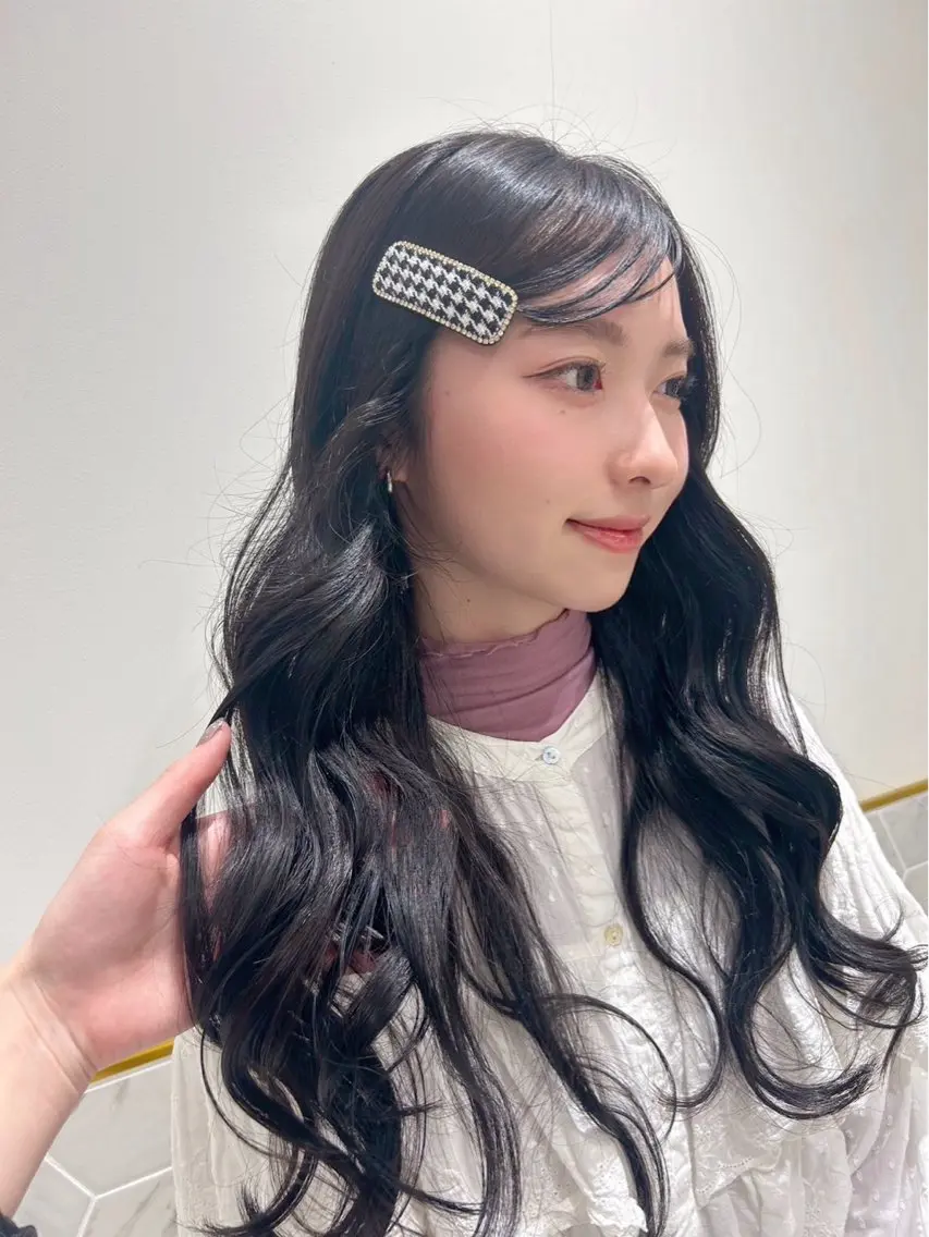 ロング カラー costes 今井芽依のヘアスタイル