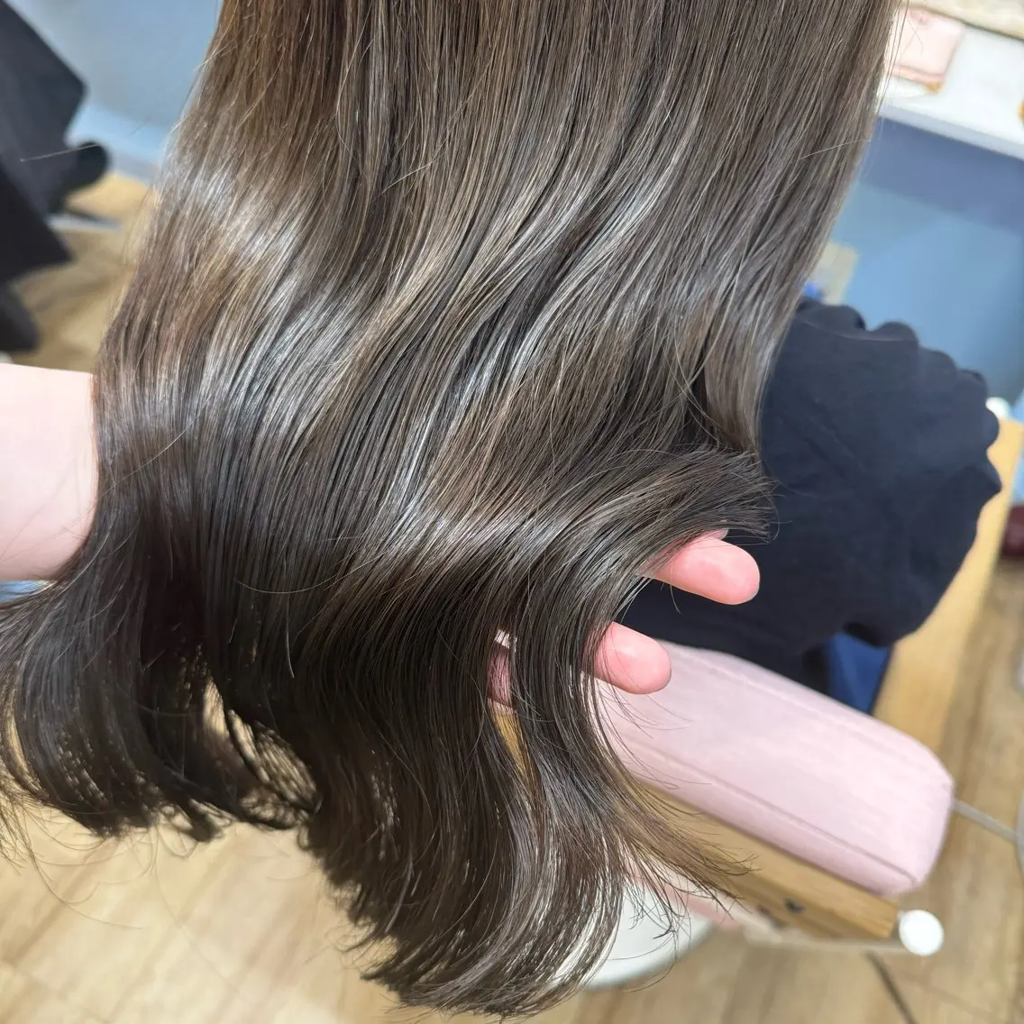 ロング カラー ヘアカラー トリートメント かりん 🤍のヘアスタイル