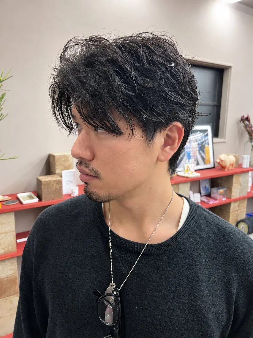 ショート メンズ センターパート メンズパーマ カット パーマ 小笠原悠斗 /メンズヘアのヘアスタイル
