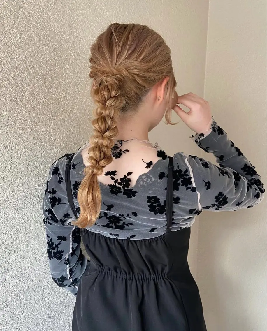 ヘアアレンジ ヘアセット ニュアンスヘア🪡 nenekaのヘアスタイル