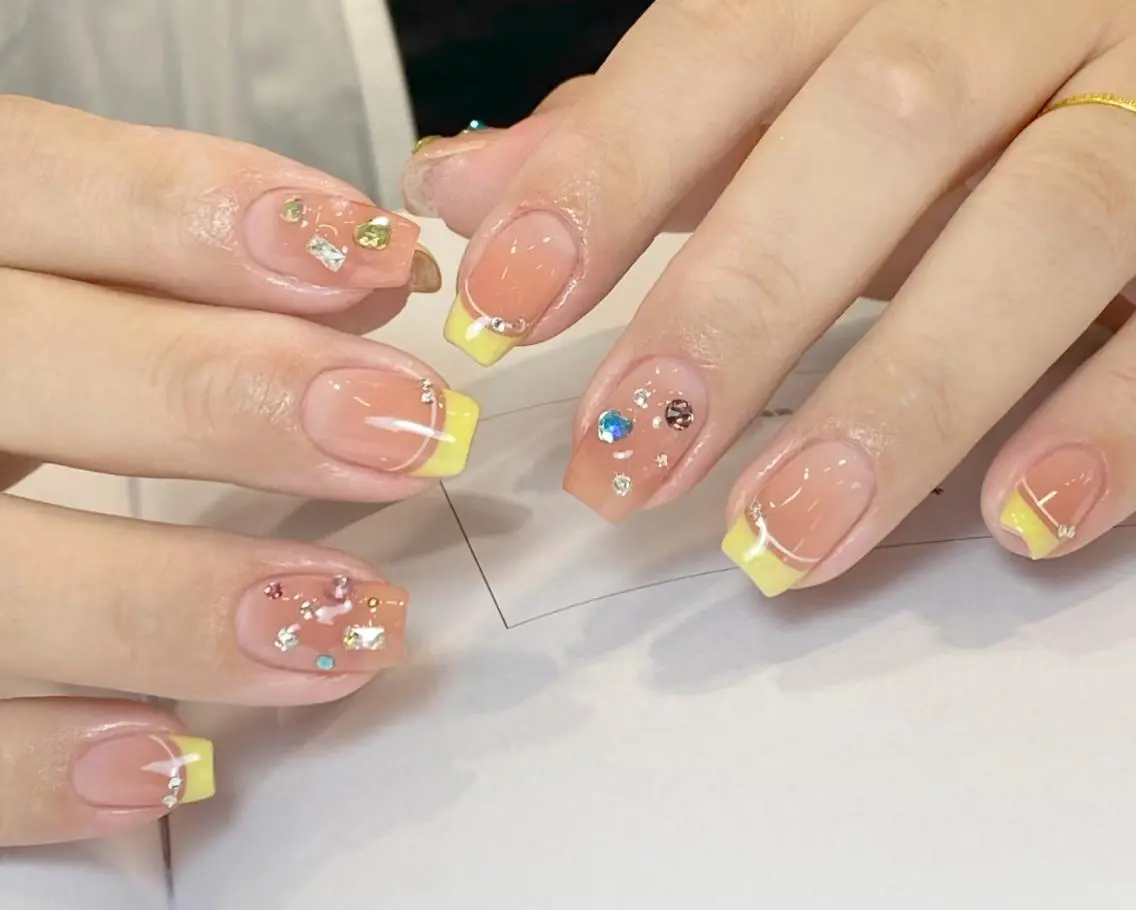 ネイル ハンドネイル 🎀 Ayaka_nailのネイルデザイン