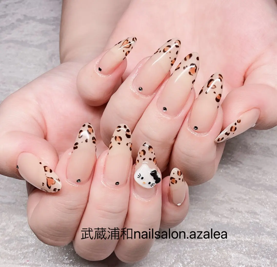 ネイル ハンドネイル R inのネイルデザイン