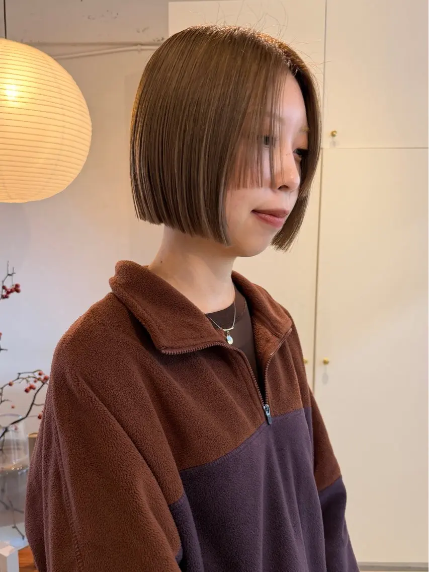 ショート カラー ボブ 姫カット ヘアカラー 落合希 Olivebeigeのヘアスタイル