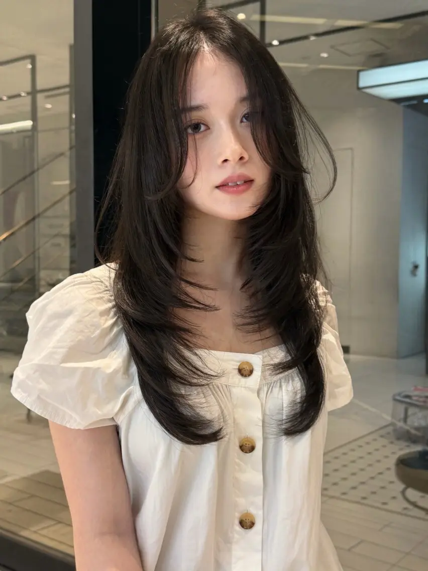 ロング レイヤーカット🪽 カネコミユのヘアスタイル