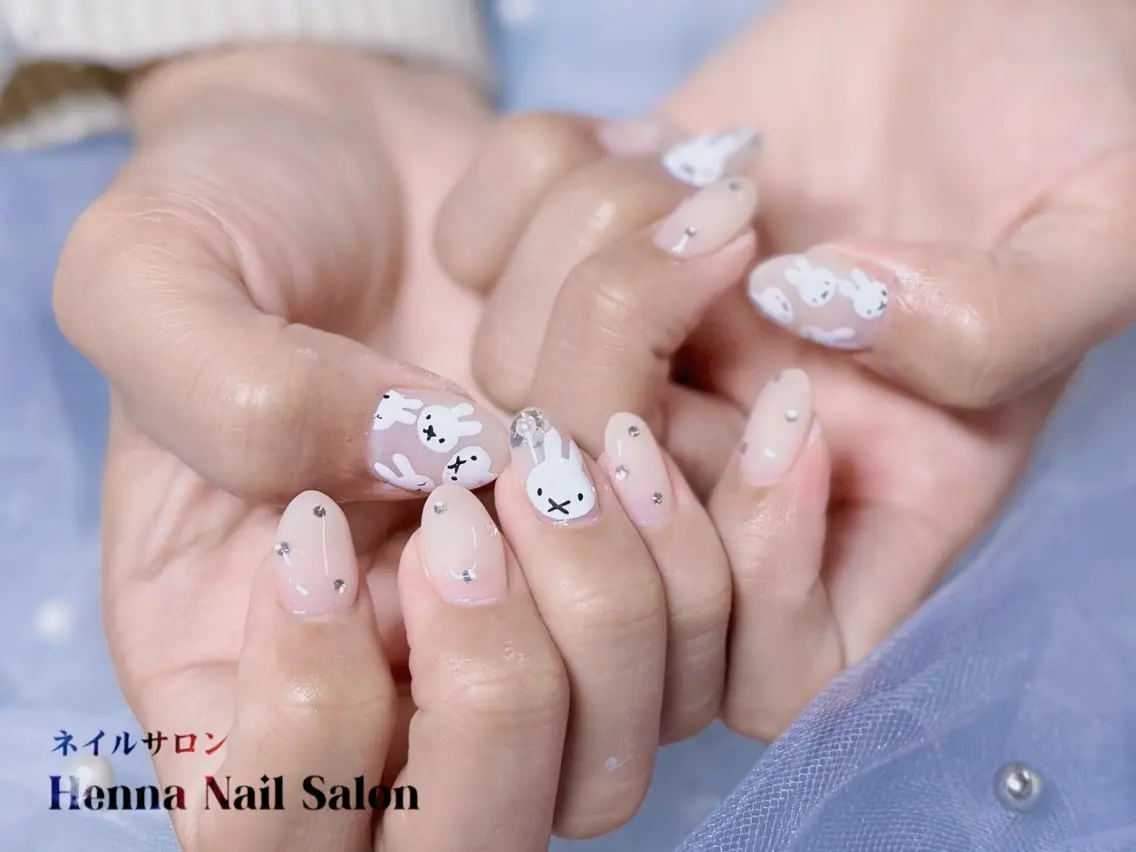 ネイル Henna nailのネイルデザイン