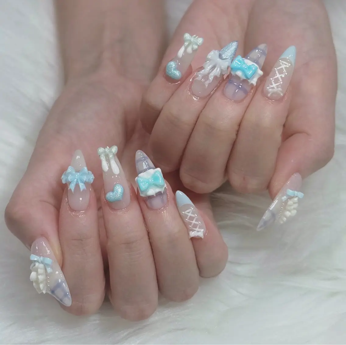 ネイル オーロラネイル チークネイル フットネイル フレンチネイル ジェルネイル ハンドネイル Nichi Nailsのネイルデザイン