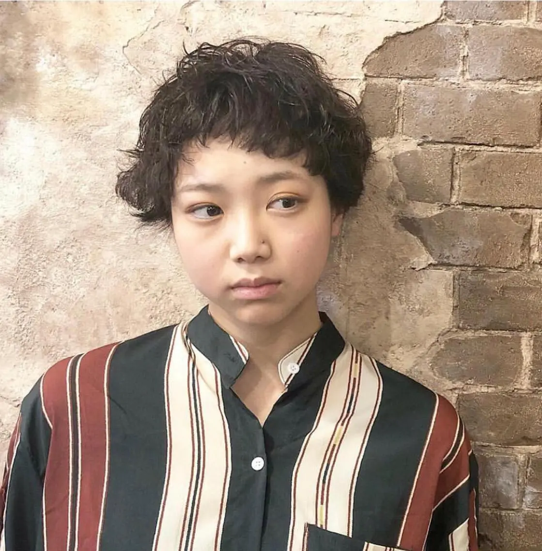 ショート パーマ ブリーチ、パーマ 西部笑のヘアスタイル