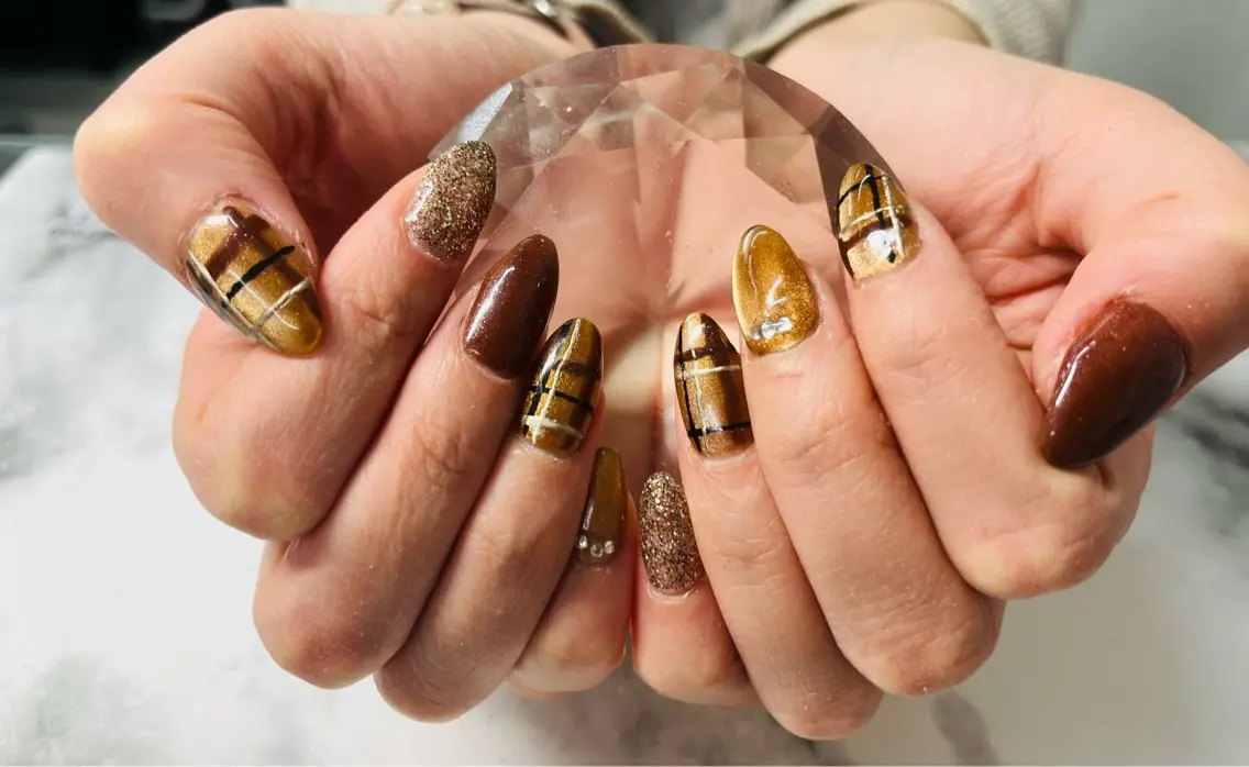 ネイル ブラウン ハンドネイル Nail ecxia ／Reikaのネイルデザイン
