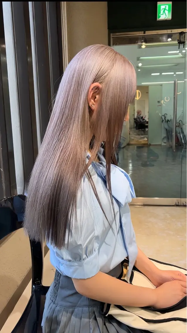 ロング 💖艶ハイトーン髪質 改善💖ケンシンのヘアスタイル