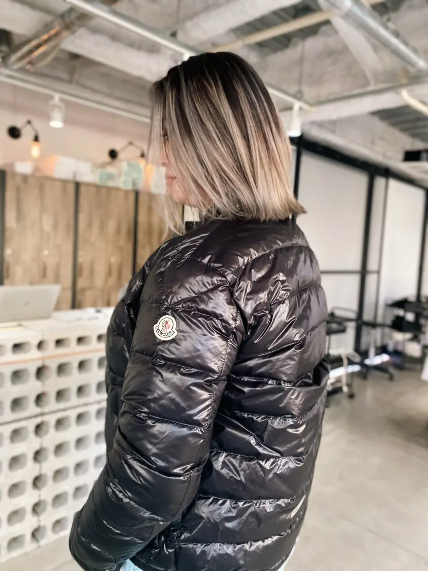ミディアム カラー KOOKI スティードトーキョーのヘアスタイル