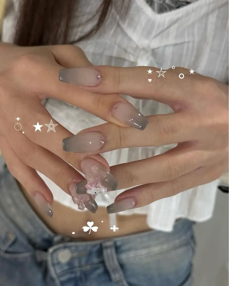 ネイル フレンチネイル キラキラネイル マグネットネイル ミラーネイル ニュアンスネイル ハンドネイル Tira Nailのネイルデザイン