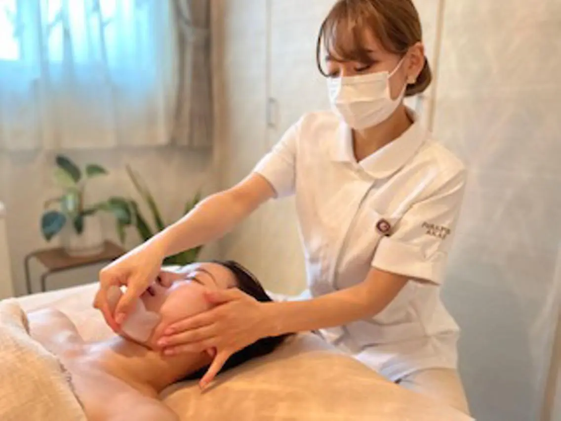 ショート カラー パーマ ヘアアレンジ メンズ キッズ ネイル マツエク・マツパ エステ リラク 🪽眉サロンジェミニ 🪽新大阪の眉毛・アイブロウイメージ
