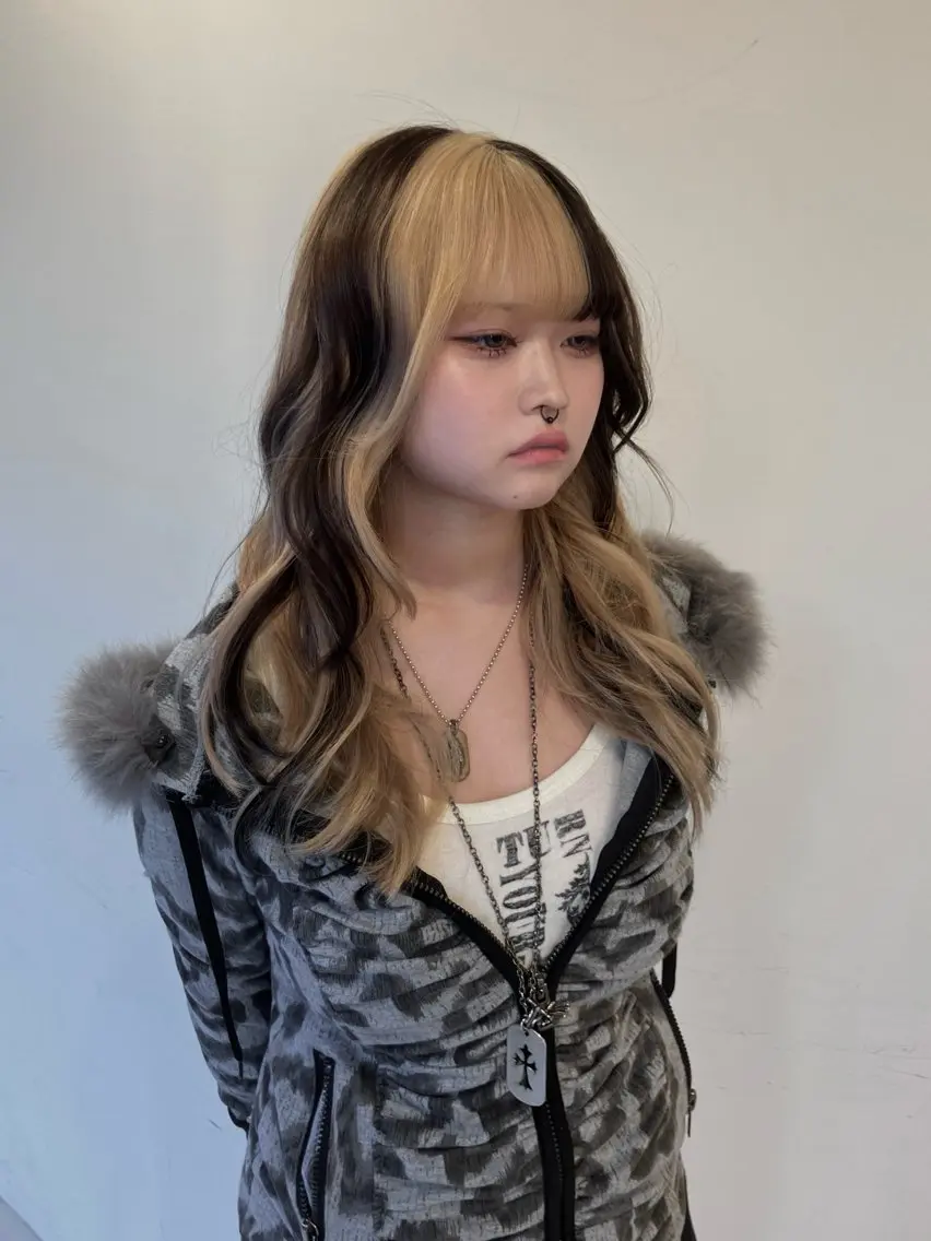 ロング カラー デザインカラー Hanaka🪷 ニュアンス×レイヤーのヘアスタイル