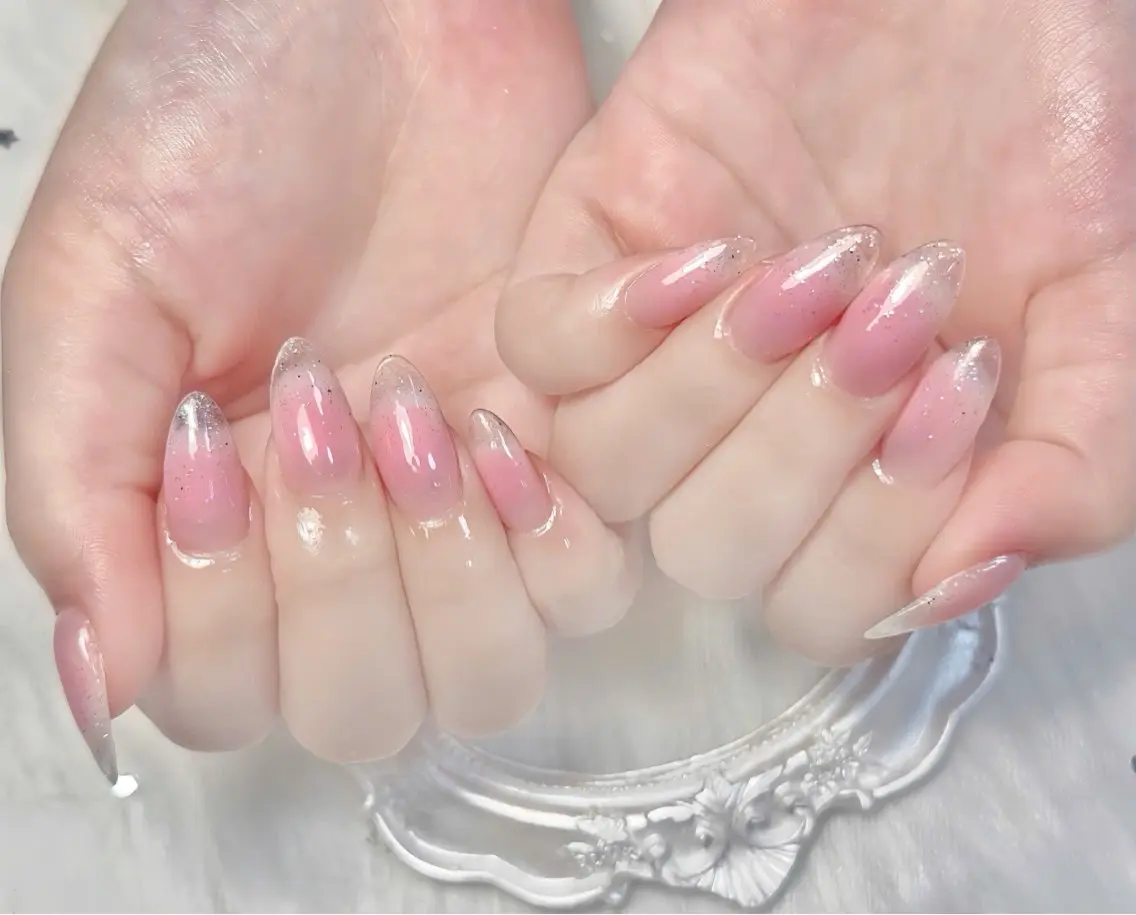 ネイル チークネイル 長さ出し フレンチネイル ジェルネイル グラデーション THANHTHANH NAILのネイルデザイン