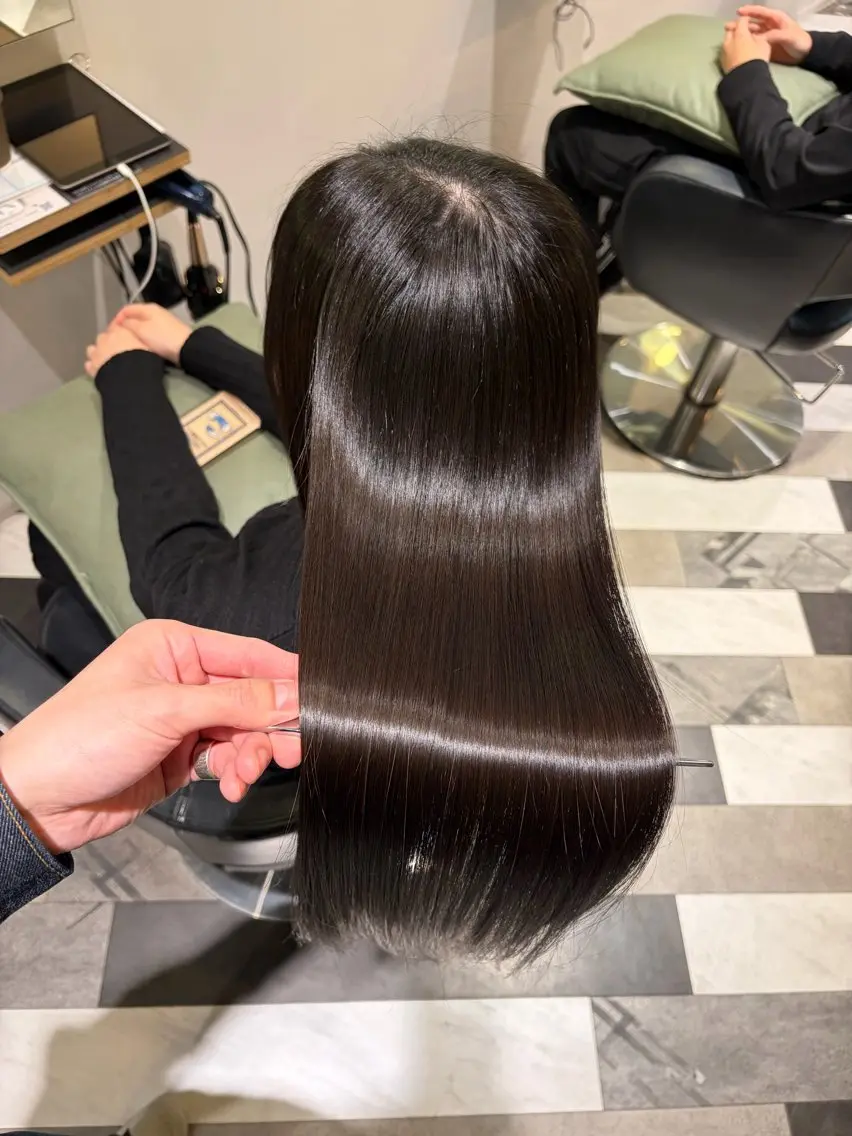 ロング カラー パーマ 縮毛矯正 トリートメント 圧倒的髪質改善 ✂︎飯島悠介のヘアスタイル